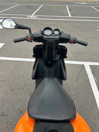 Yamaha Aerox Naranja 49cc