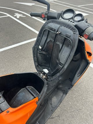 Yamaha Aerox Naranja 49cc