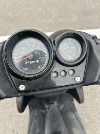 Yamaha Aerox Naranja 49cc