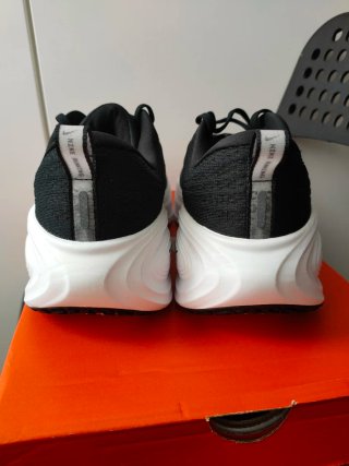Nike Vomero Plus Zapatillas Negras Blancas