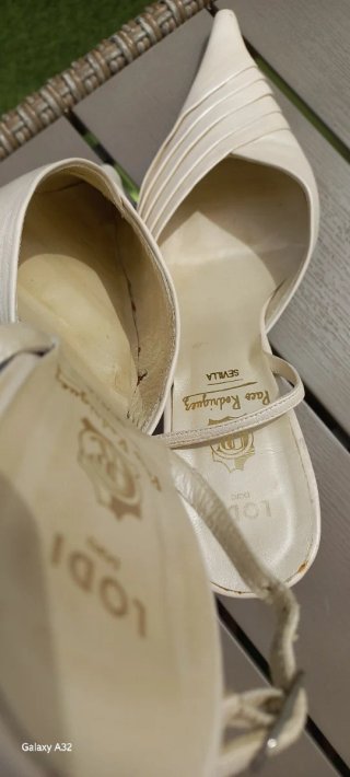 Zapatos de Novia tacón Lodi blancos anacardos.