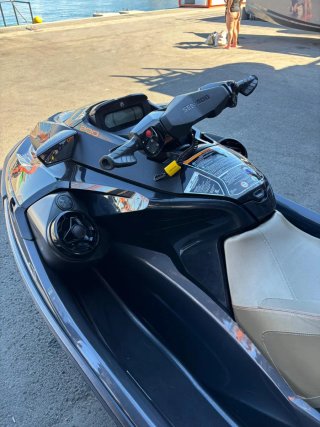 MOTO DE AGUA SEA DOO GTX 230