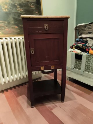 Mesita de noche antigua mármol y madera