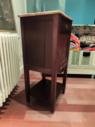 Mesita de noche antigua mármol y madera