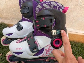 Patines en línea Oxelo Talla 30-32, incluye casco.