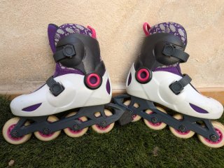 Patines en línea Oxelo Talla 30-32, incluye casco.