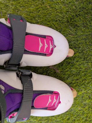 Patines en línea Oxelo Talla 30-32, incluye casco.
