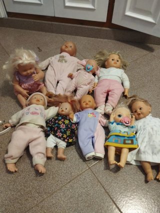 Lote de muñecas variadas. 5€ cada una
