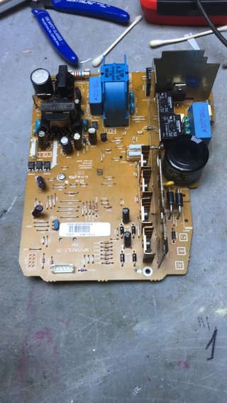Reparación de tarjetas electrónicas.