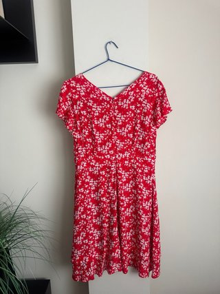 Vestido estampado floral rojo y blanco