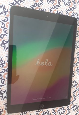 iPad 7ª Gen 128GB Negro + Cargador