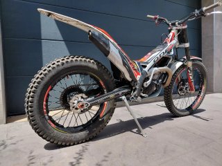 TRRS ONE R 300 arrancada elèctrica