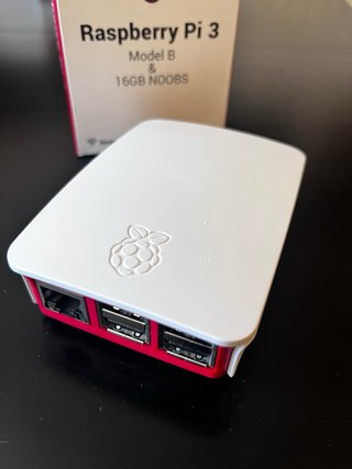 Raspberry Pi 3 Model B 16GB NOOBS