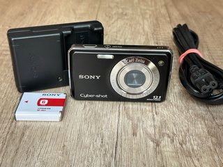 Sony Cyber-shot DSC-W210 de 12.1 megapíxeles