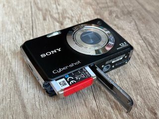 Sony Cyber-shot DSC-W210 de 12.1 megapíxeles