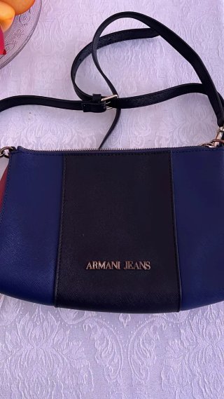 Bolso Armani Jeans Negro y Azul
