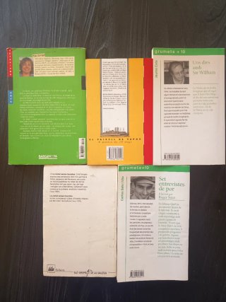 Lot de cinc llibres lectura juvenil en català.