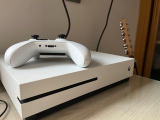 Xbox One S Blanca