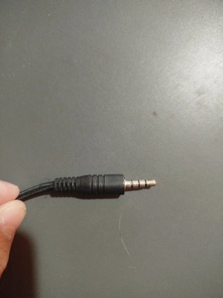 Cascos negros y rojos