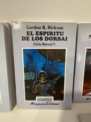 Lote 6 libros Ciclo Dorsai. Futuropolis