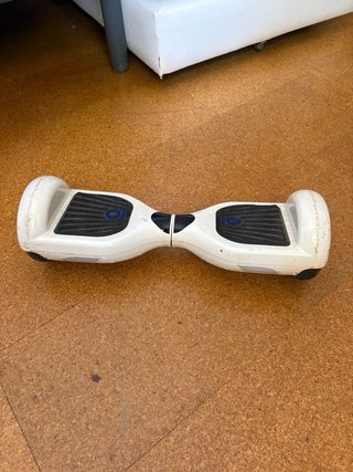 Hoverboard blanco con luces LED