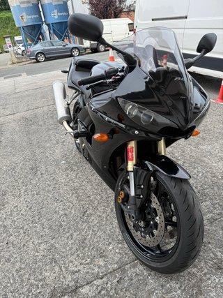Yamaha R6 Negra
