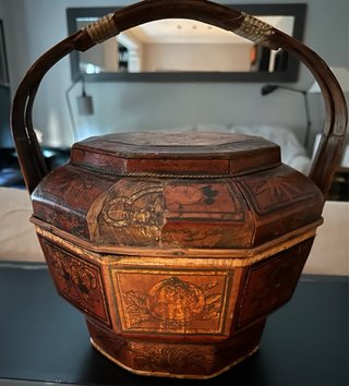 Cesta antigua china octogonal