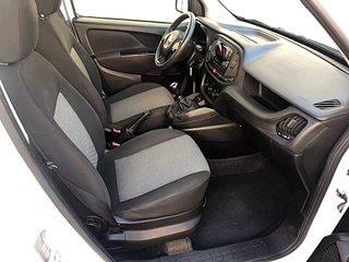 FIAT Doblò 95cv, doble puerta lateral, aire acondi