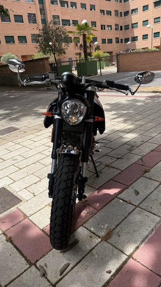 FB Mondial 125cc Naked Negra
