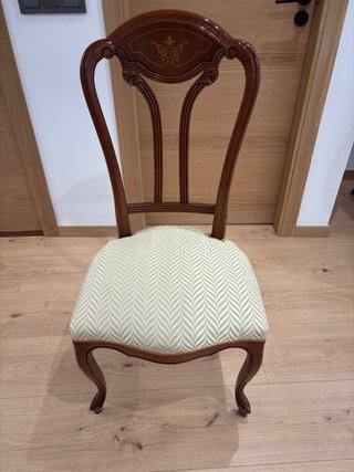 Mesa redonda extensible de madera + 6 sillas