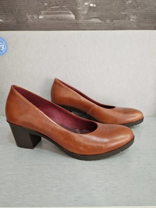 Zapatos de piel tacón 5cm tallas 37- 39 nuevos