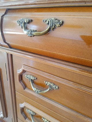 Mueble TV vitrina madera y cristal