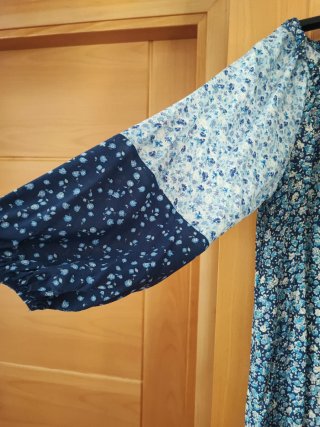 Vestido ZARA estampado floral azul