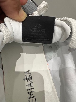 Zapatillas Premiata grises y negras