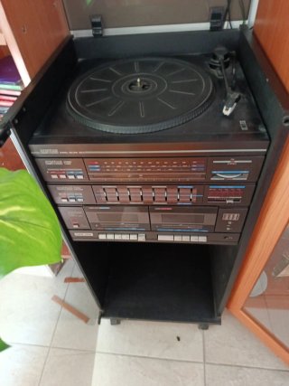 Equipo de música Amstrad vintage