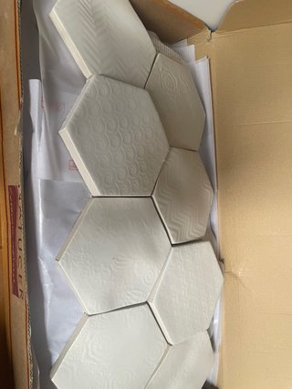 Racholas hexagonales decoradas (7cajas) sobrantes