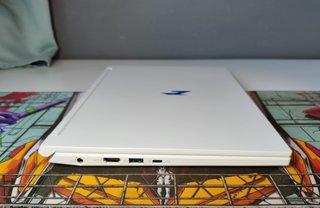Acer Nitro V14 white - RTX 4050, Ryzen 7 8845HS