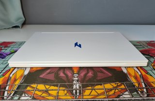 Acer Nitro V14 white - RTX 4050, Ryzen 7 8845HS