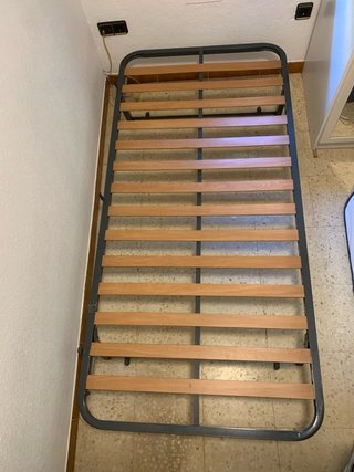 Somier metálico con láminas de madera