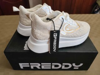 Scarpe sneakers Freddy donna; numero 37