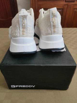 Scarpe sneakers Freddy donna; numero 37
