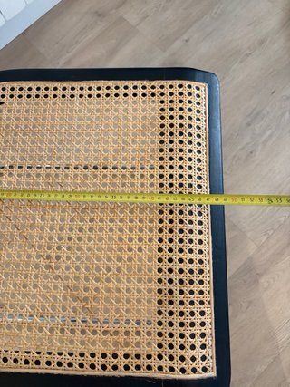 Silla de ratán negra y metal