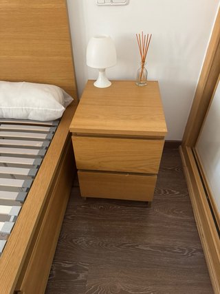 Cama Malm Ikea con Mesillas