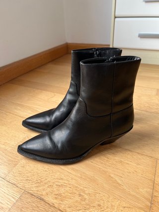 Botines cuero punta tacon 39