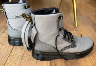 Dr. Martens Combs Tech II Poly Casual Boots en el