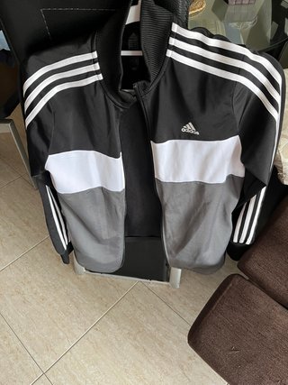 Chaqueta Adidas Negra y Gris Talla 13-14