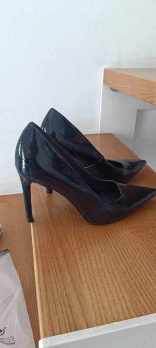 Stradivarius Tacchi Spillo Nero Lucido 36