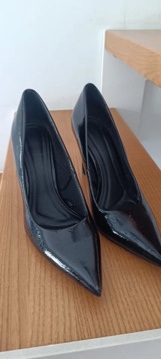 Stradivarius Tacchi Spillo Nero Lucido 36