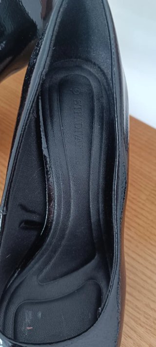 Stradivarius Tacchi Spillo Nero Lucido 36