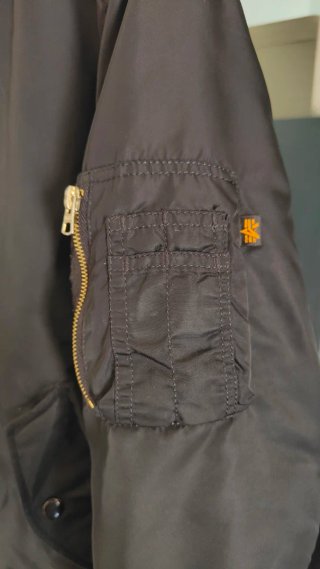 Chaqueta Alpha Industries Negra Naranja